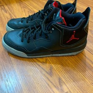 Air Jordan Courtside size 6.5Y